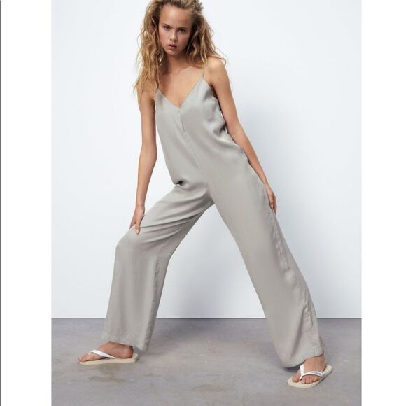 NWT ZARA LONG FLOWY JUMPSUIT - Picture 2 of 8